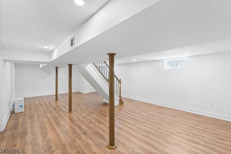 11 Dunkerly St Property Photo 32