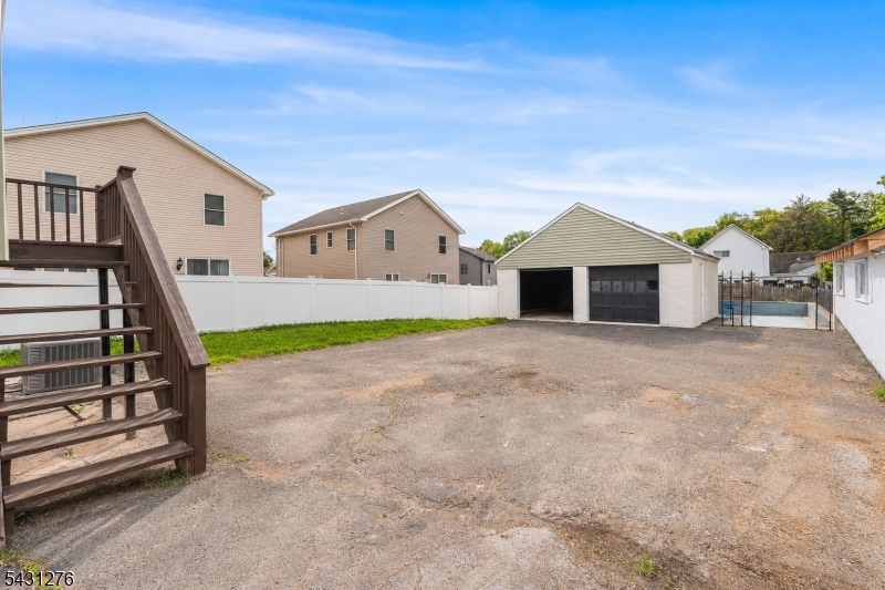 11 Dunkerly St Property Photo 36