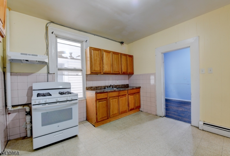 442 Elizabeth Ave Property Photo 12