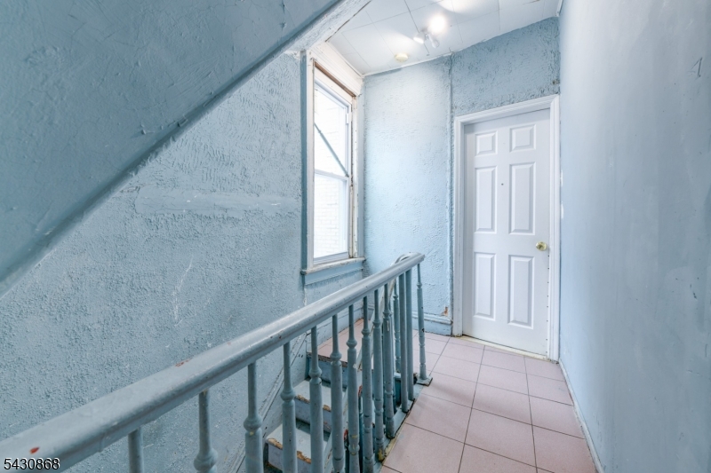 442 Elizabeth Ave Property Photo 18