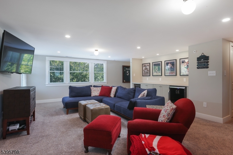 502 E Broad Street Property Photo 45