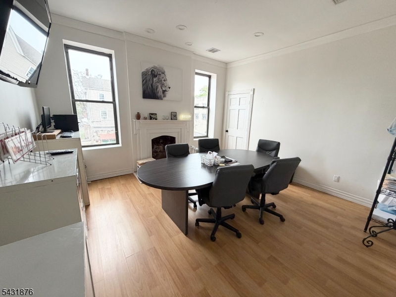 11 Somerset Pl Property Photo 1