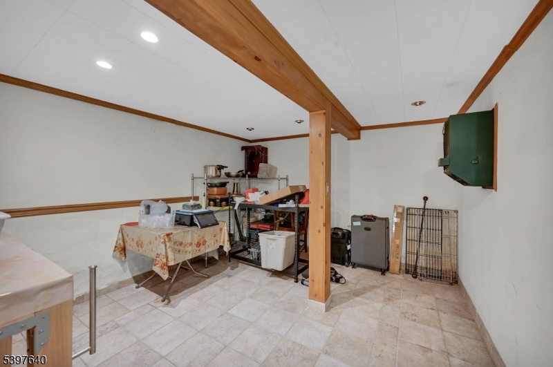 699 E Shore Rd Property Photo 37