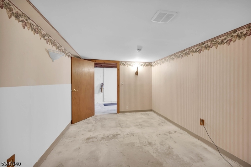 699 E Shore Rd Property Photo 38