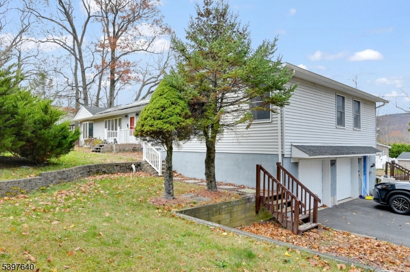 699 E Shore Rd Property Photo 44