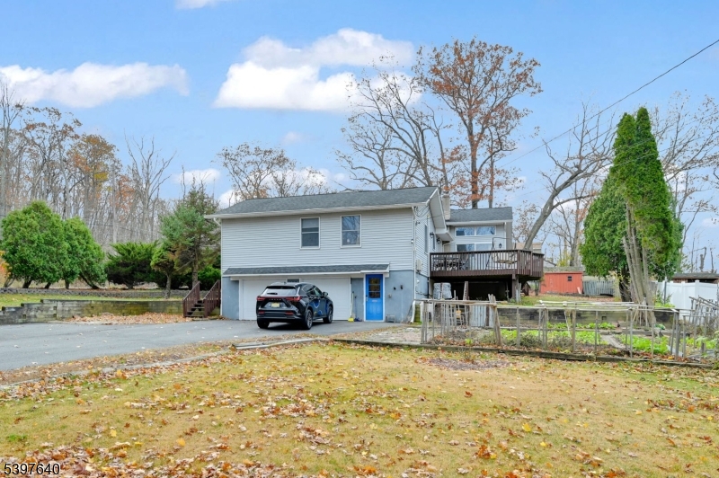 699 E Shore Rd Property Photo 45