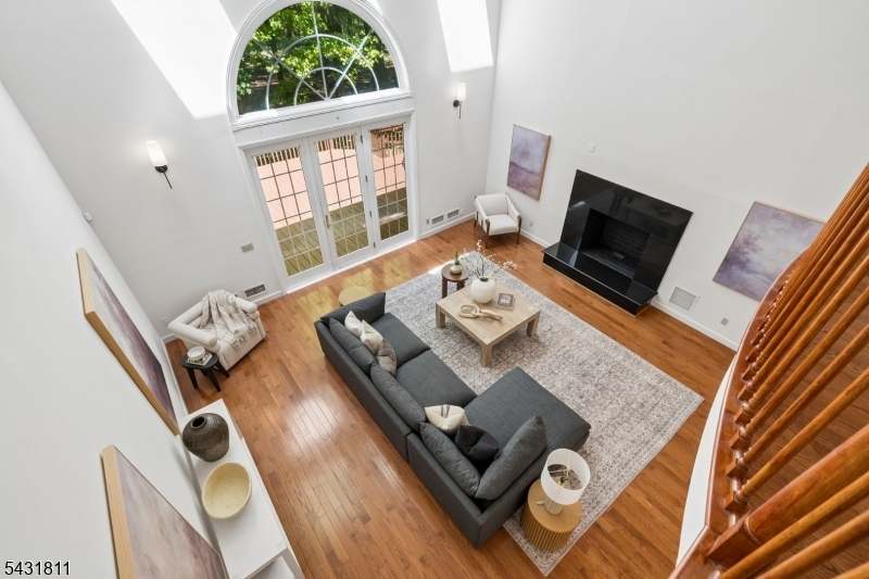 45 Jenks Hill Rd Property Photo 6