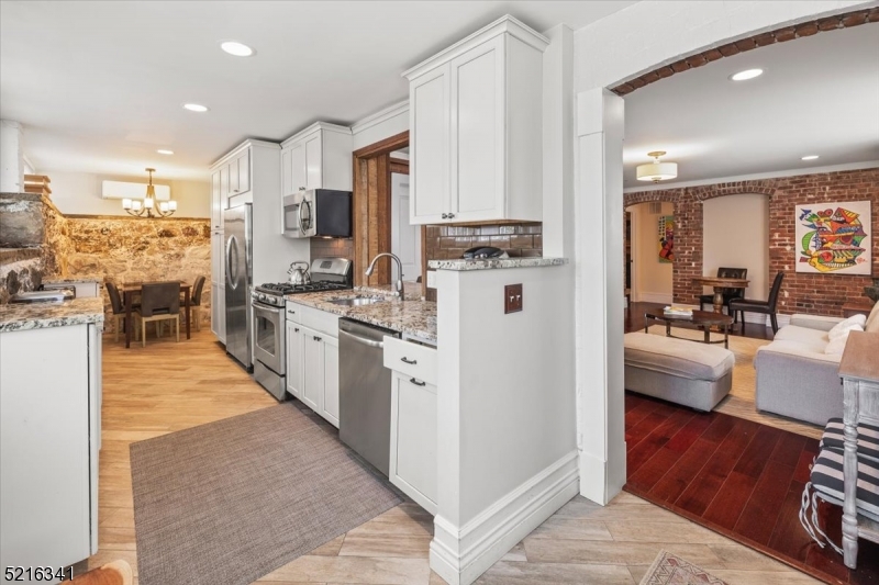 350 South St 2 Property Photo 37