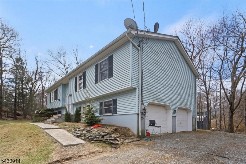 3 Cold Spring Dr Property Photo 2