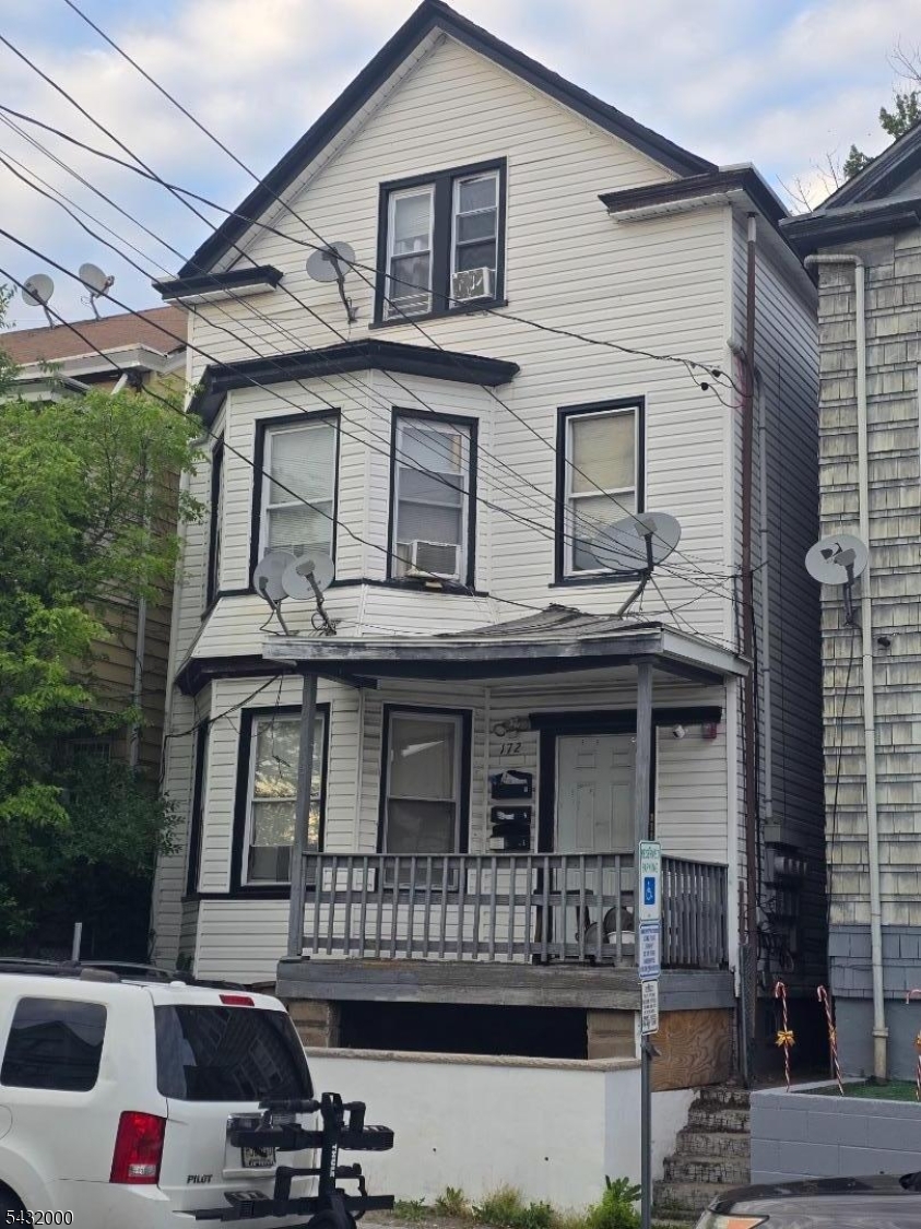 172 Jasper St Property Photo 1