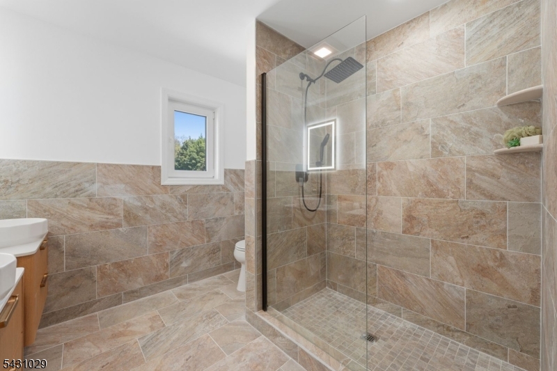 1690 Hamburg Tpke Property Photo 23
