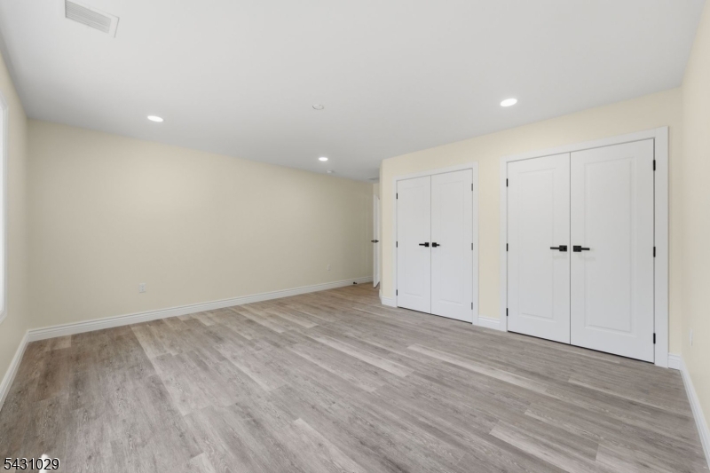 1690 Hamburg Tpke Property Photo 28