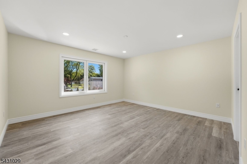 1690 Hamburg Tpke Property Photo 29