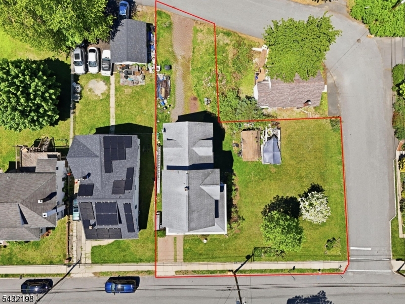 57 Rockaway Ave Property Photo 3