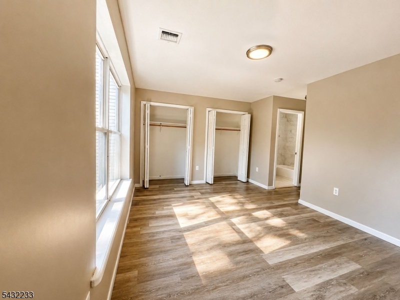 242 Graham Ave Property Photo 4