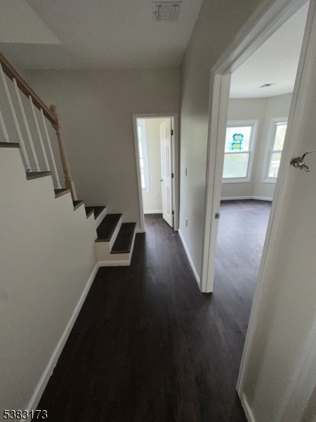 377 Littleton Ave Property Photo 10