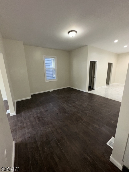 377 Littleton Ave Property Photo 15