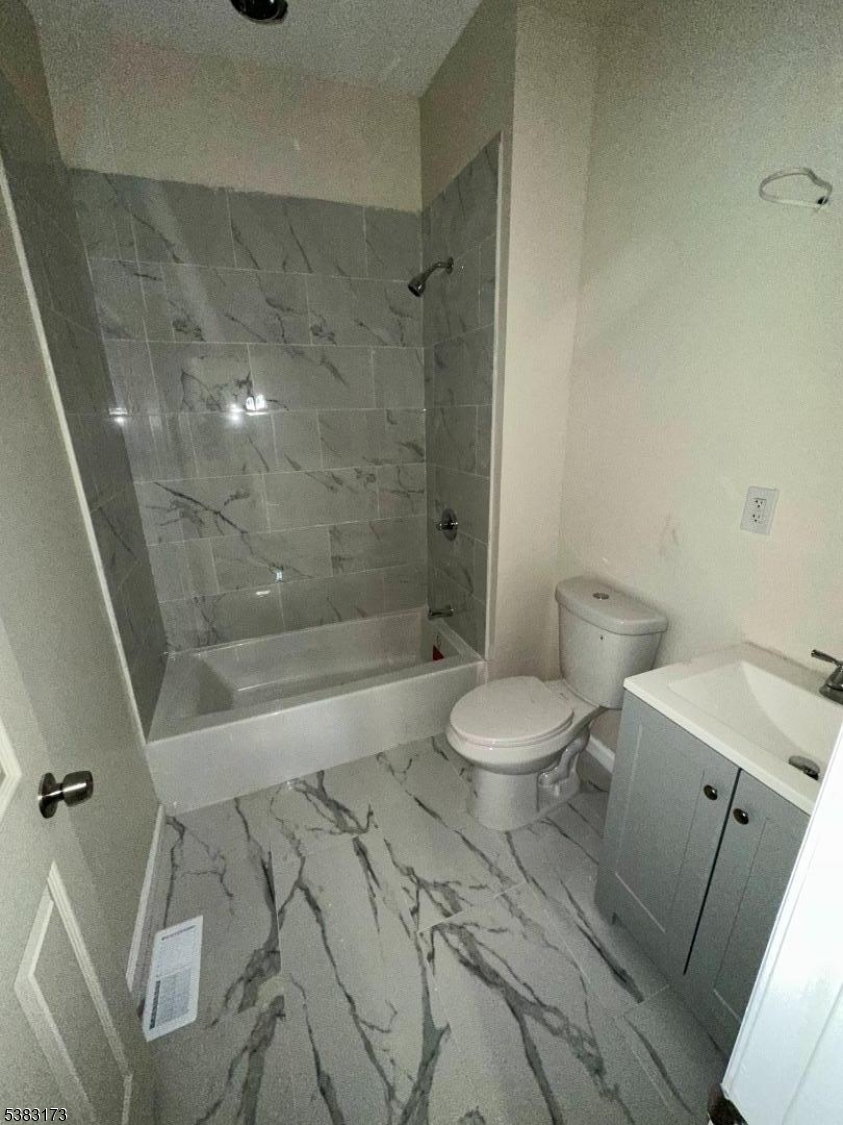 377 Littleton Ave Property Photo 20