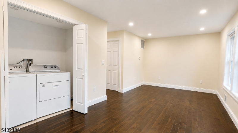 7 Maple St 1 Property Photo 6