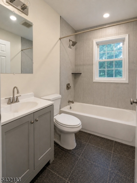 7 Maple St 1 Property Photo 12