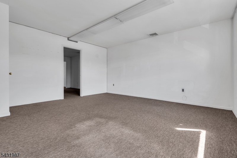 37 Passaic St Property Photo 2