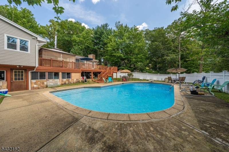 220 Horseshoe Rd Property Photo 4