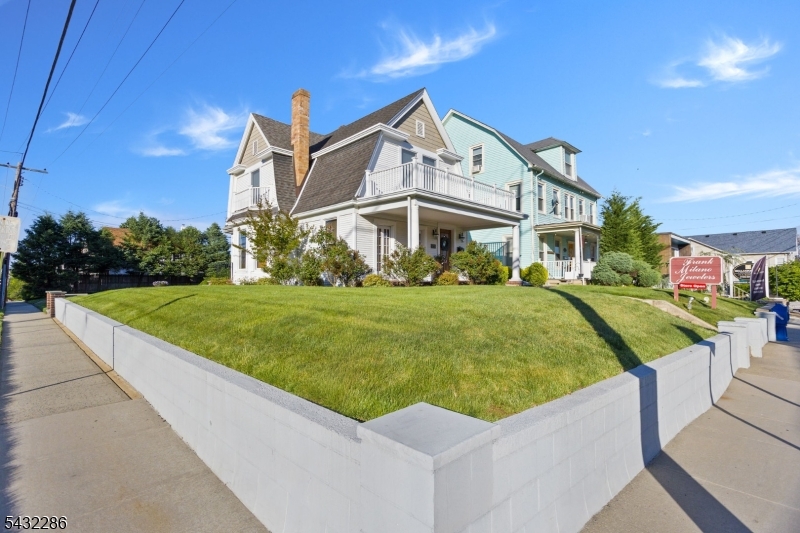 173 N Main St Property Photo 17