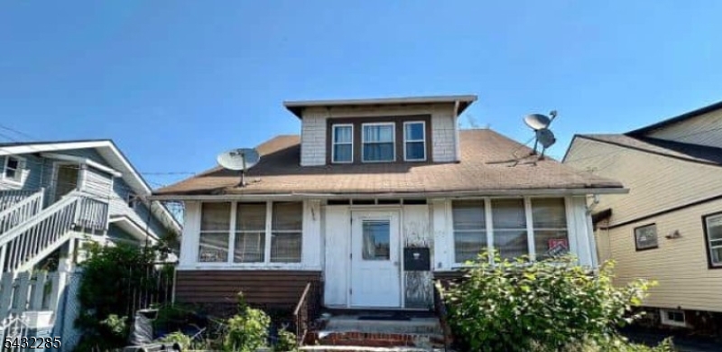 222 Jasper Property Photo 1