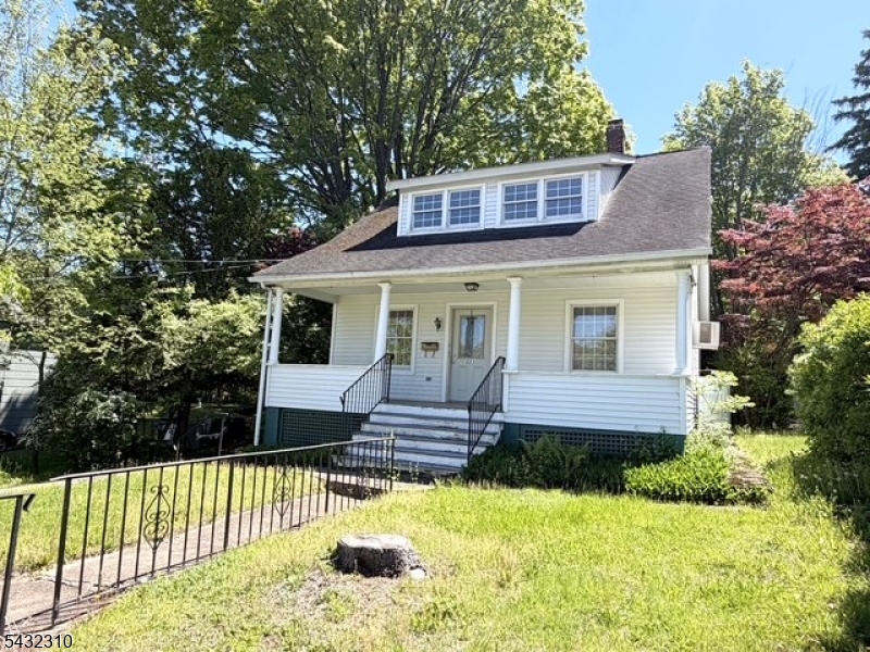 333 E Main St Property Photo 1