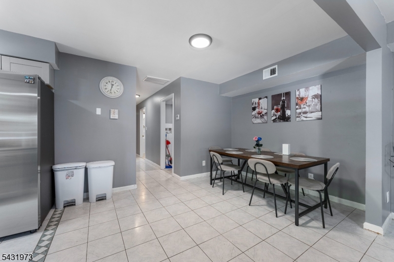 34 Erie St Property Photo 11
