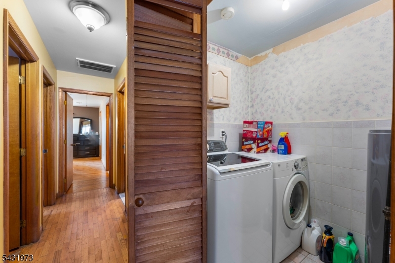 34 Erie St Property Photo 25