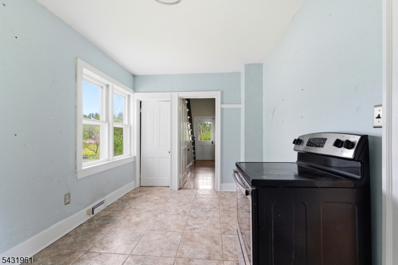 206 Race St Property Photo 10