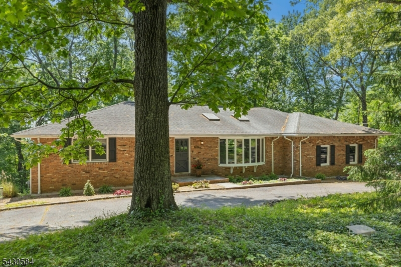 783 Long Hill Rd Property Photo 1