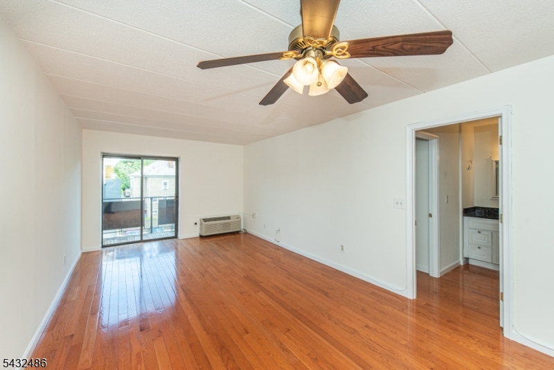 5 Linden St 3j Property Photo 6
