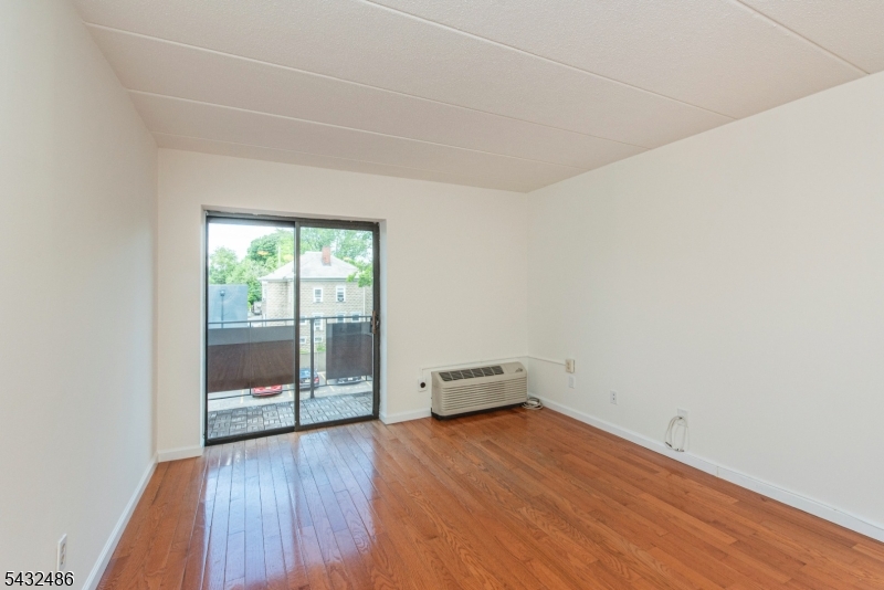 5 Linden St 3j Property Photo 7