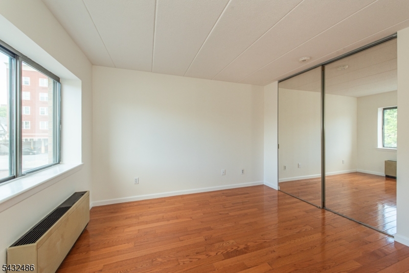 5 Linden St 3j Property Photo 14