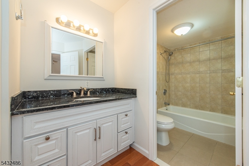 5 Linden St 3j Property Photo 15