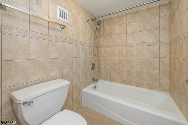 5 Linden St 3j Property Photo 16