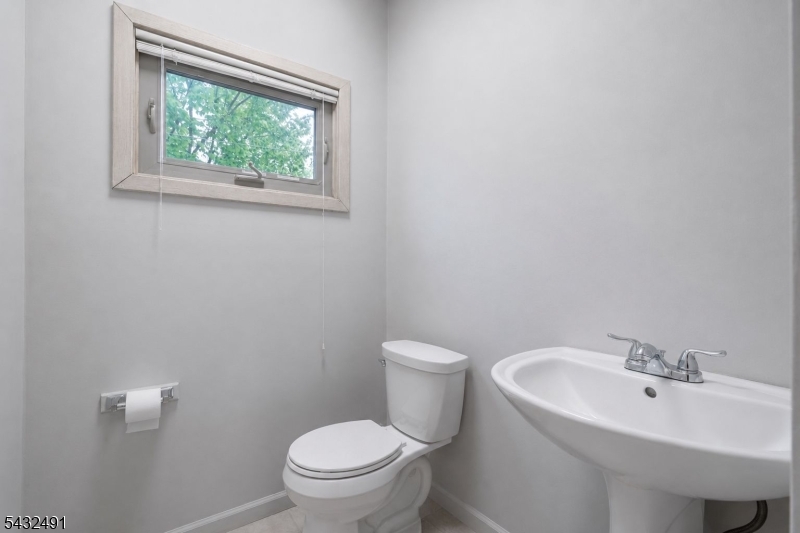 38 N Gaston Ave Property Photo 15
