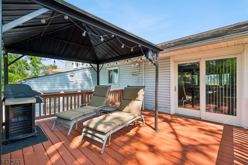 112 Pitt Rd Property Photo 18