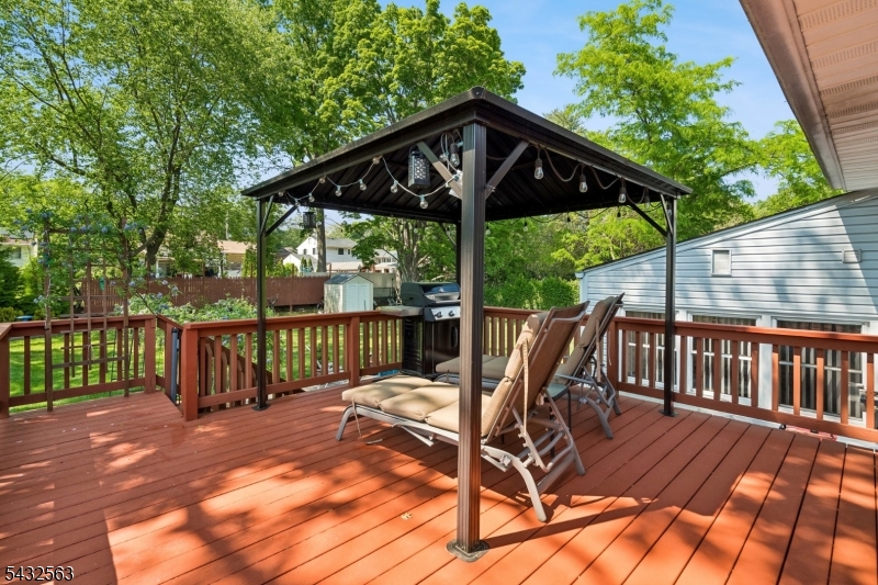 112 Pitt Rd Property Photo 19