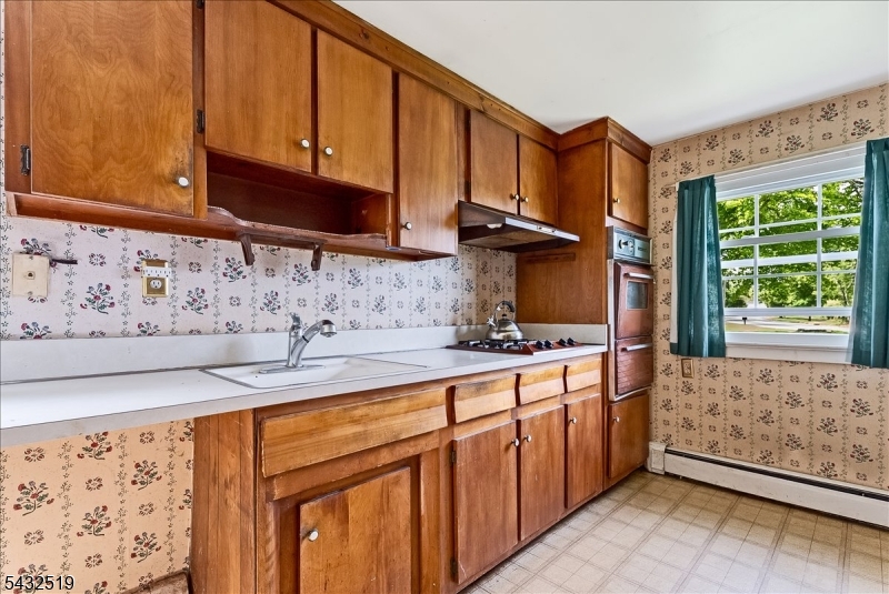 3225 Valley Rd Property Photo 10