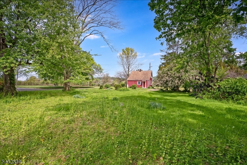 3225 Valley Rd Property Photo 16