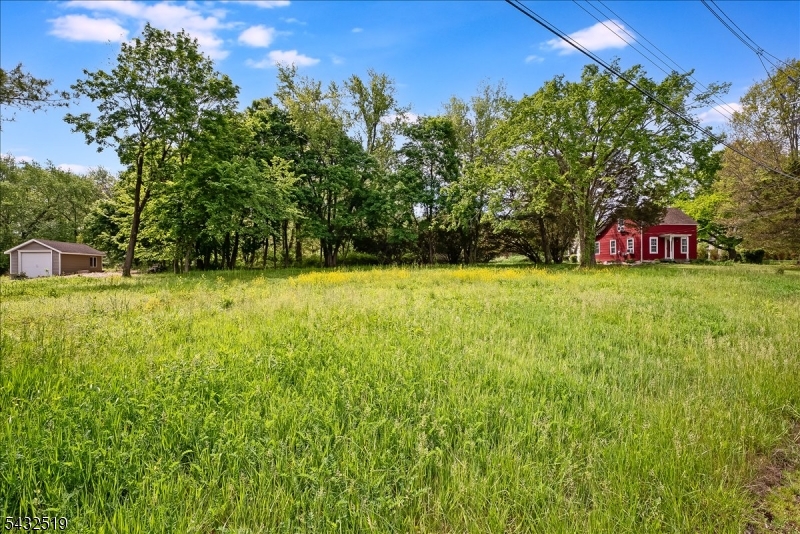 3225 Valley Rd Property Photo 17