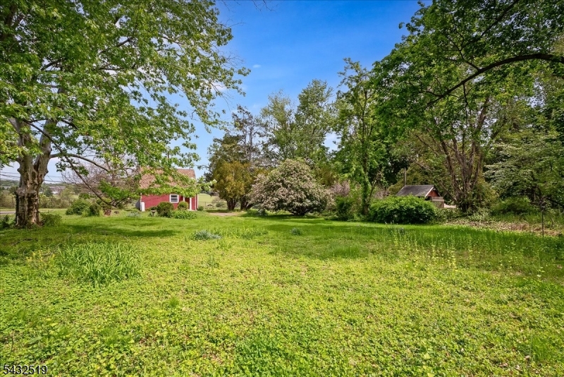 3225 Valley Rd Property Photo 18