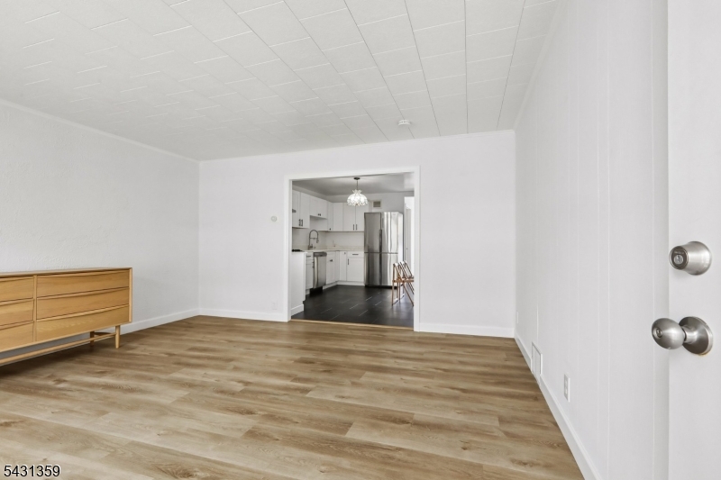 63 Garrison St Property Photo 8