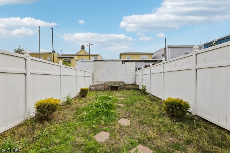 63 Garrison St Property Photo 39
