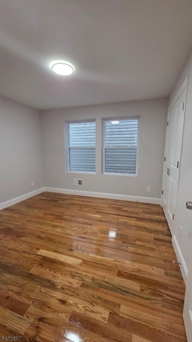 465 Hawthorne Ave 1 Property Photo 17