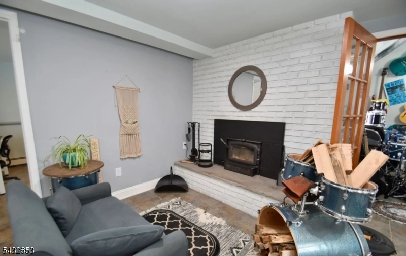 27 Grandview Ave Property Photo 19