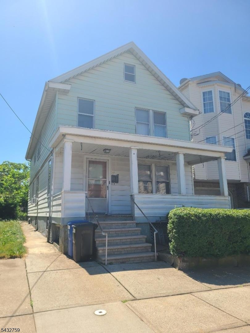 42 S 2Nd St Property Photo 1